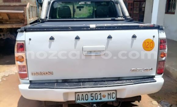 Nunua Ilio tumika Mazda BT-50 Nyeupe Gari ndani ya Maputo nchini Maputo Nunua Ilio tumika Mazda BT-50 Nyeupe Gari ndani ya Maputo nchini Maputo