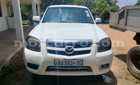 Nunua Ilio tumika Mazda BT-50 Nyeupe Gari ndani ya Maputo nchini Maputo Nunua Ilio tumika Mazda BT-50 Nyeupe Gari ndani ya Maputo nchini Maputo
