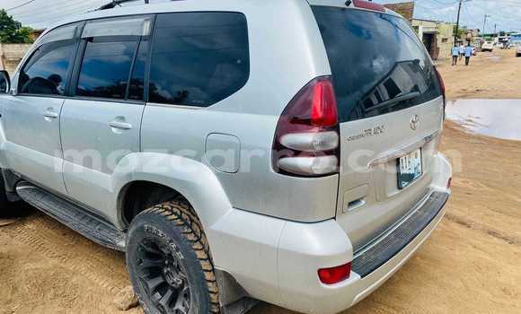 Nunua Ilio tumika Toyota Land Cruiser Prado Nyingine Gari ndani ya Maputo nchini Maputo Nunua Ilio tumika Toyota Land Cruiser Prado Nyingine Gari ndani ya Maputo nchini Maputo