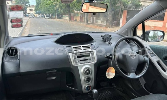 Nunua Ilio tumika Toyota Vitz Bluu Gari ndani ya Maputo nchini Maputo Nunua Ilio tumika Toyota Vitz Bluu Gari ndani ya Maputo nchini Maputo