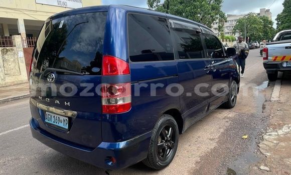 Comprar Usado Toyota Noah Azul Carro em Maputo em Maputo Comprar Usado Toyota Noah Azul Carro em Maputo em Maputo