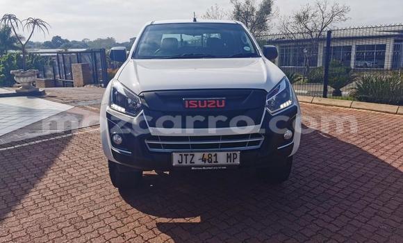 Buy Used Isuzu KB White Car in Maputo in Maputo Buy Used Isuzu KB White Car in Maputo in Maputo