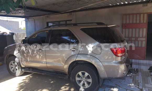 Comprar Usado Toyota Fortuner De outros Carro em Maputo em Maputo Comprar Usado Toyota Fortuner De outros Carro em Maputo em Maputo