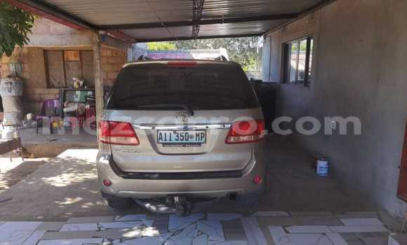 Comprar Usado Toyota Fortuner De outros Carro em Maputo em Maputo Comprar Usado Toyota Fortuner De outros Carro em Maputo em Maputo