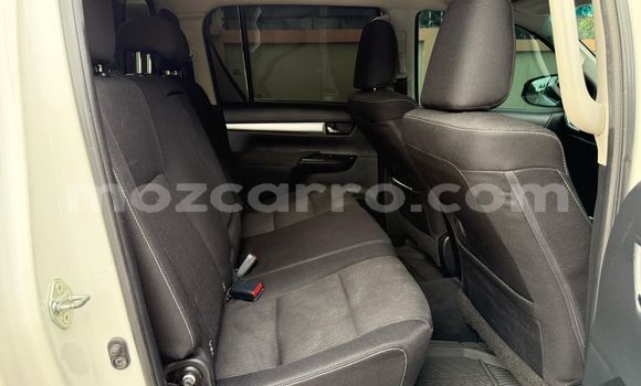 Tenga Itsva Toyota Hiluxe Revo Chena Mota in Maputo in Maputo Tenga Itsva Toyota Hiluxe Revo Chena Mota in Maputo in Maputo