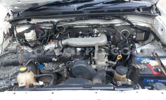 Buy Used Toyota Hilux White Car in Maputo in Maputo Buy Used Toyota Hilux White Car in Maputo in Maputo