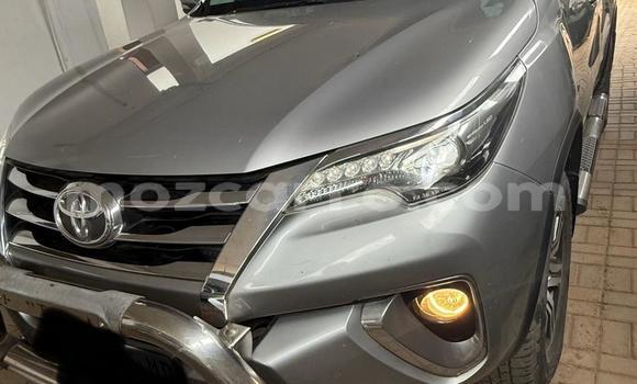 Nunua Ilio tumika Toyota Fortuner Nyingine Gari ndani ya Maputo nchini Maputo Nunua Ilio tumika Toyota Fortuner Nyingine Gari ndani ya Maputo nchini Maputo