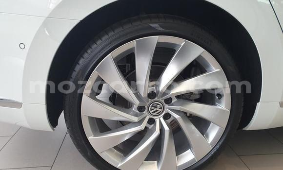 Comprar Usado Volkswagen Arteon Branco Carro em Maputo em Maputo Comprar Usado Volkswagen Arteon Branco Carro em Maputo em Maputo