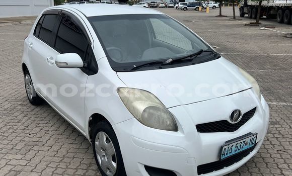 Tenga Tsaru Toyota Vitz Chena Mota in Maputo in Maputo