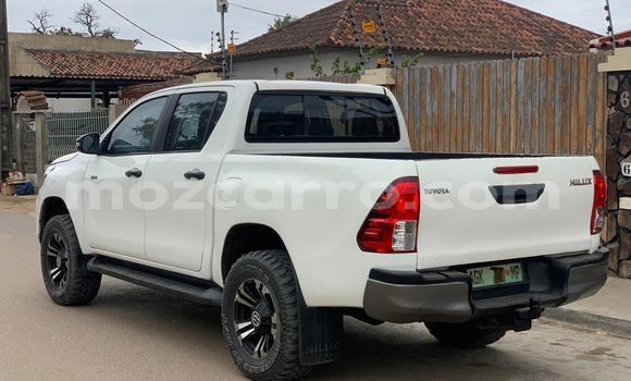 Comprar Usado Toyota Hilux Branco Carro em Maputo em Maputo Comprar Usado Toyota Hilux Branco Carro em Maputo em Maputo