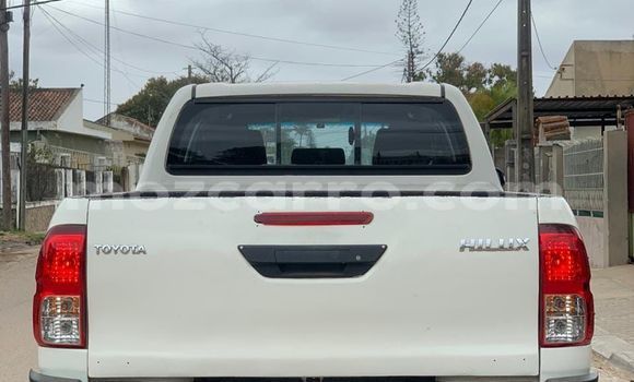 Comprar Usado Toyota Hilux Branco Carro em Maputo em Maputo Comprar Usado Toyota Hilux Branco Carro em Maputo em Maputo
