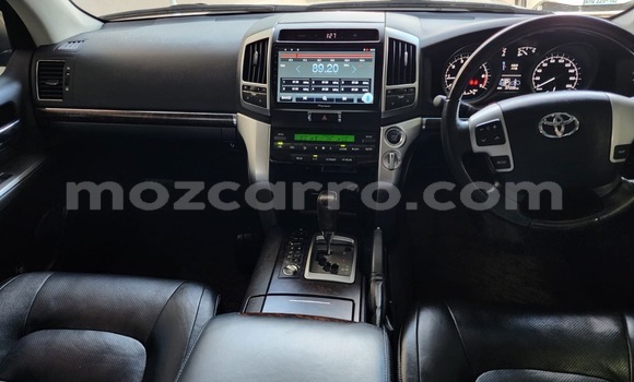Nunua Ilio tumika Toyota Land Cruiser Nyeupe Gari ndani ya Maputo nchini Maputo Nunua Ilio tumika Toyota Land Cruiser Nyeupe Gari ndani ya Maputo nchini Maputo