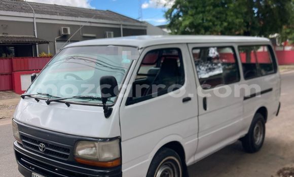 Comprar Usado Toyota Hiace Branco Carro em Maputo em Maputo