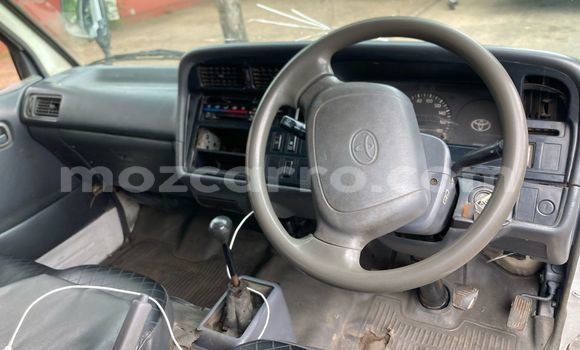 Buy Used Toyota Hiace White Car in Maputo in Maputo Buy Used Toyota Hiace White Car in Maputo in Maputo