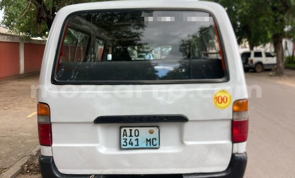 Buy Used Toyota Hiace White Car in Maputo in Maputo Buy Used Toyota Hiace White Car in Maputo in Maputo
