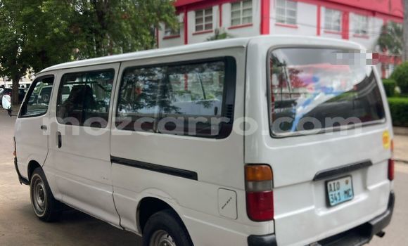 Buy Used Toyota Hiace White Car in Maputo in Maputo Buy Used Toyota Hiace White Car in Maputo in Maputo