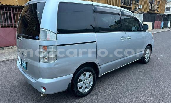 Comprar Usado Toyota Voxy De outros Carro em Maputo em Maputo Comprar Usado Toyota Voxy De outros Carro em Maputo em Maputo