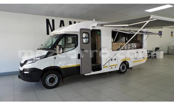 Comprar Usado IVECO Massif Branco Carro em Maputo em Maputo Comprar Usado IVECO Massif Branco Carro em Maputo em Maputo