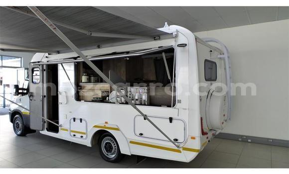 Comprar Usado IVECO Massif Branco Carro em Maputo em Maputo Comprar Usado IVECO Massif Branco Carro em Maputo em Maputo