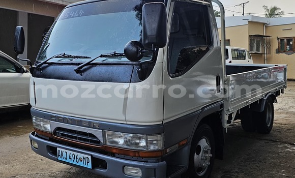 Nunua Ilio tumika Mitsubishi i Nyeupe Gari ndani ya Maputo nchini Maputo