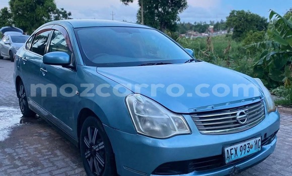 Buy Used Nissan Bluebird Blue Car in Maputo in Maputo
