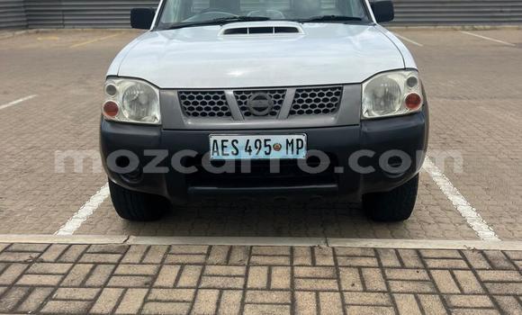 Nunua Ilio tumika Nissan Hardbody Nyeupe Gari ndani ya Maputo nchini Maputo Nunua Ilio tumika Nissan Hardbody Nyeupe Gari ndani ya Maputo nchini Maputo