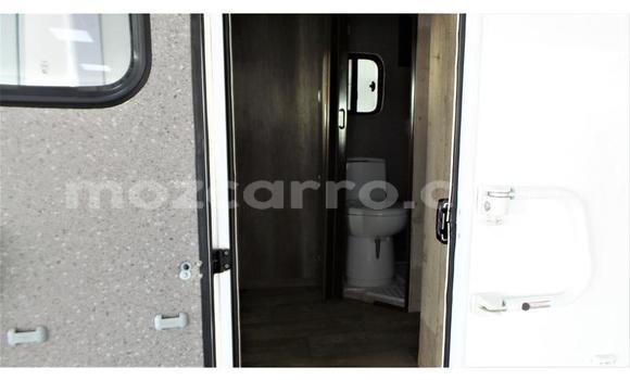 Comprar Usado IVECO Massif Branco Carro em Maputo em Maputo Comprar Usado IVECO Massif Branco Carro em Maputo em Maputo