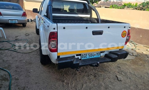 Tenga Tsaru Isuzu KB Chena Mota in Maputo in Maputo Tenga Tsaru Isuzu KB Chena Mota in Maputo in Maputo