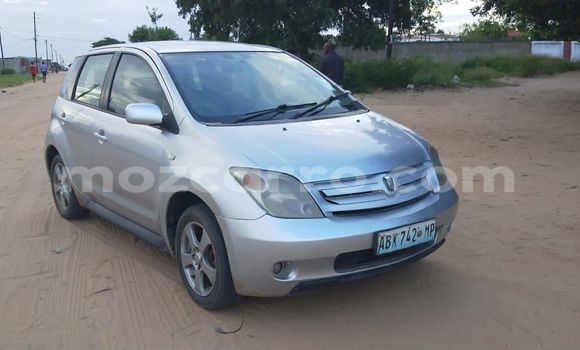 Nunua Ilio tumika Toyota IST Bluu Gari ndani ya Maputo nchini Maputo