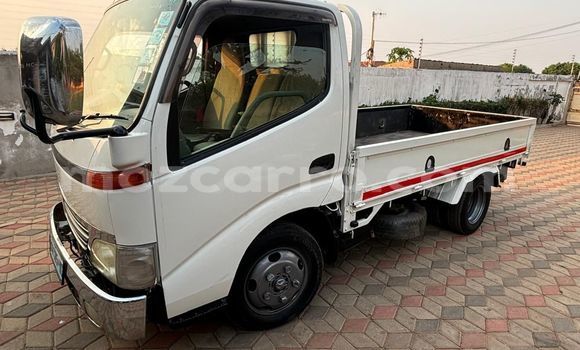 Tenga Tsaru Toyota Dyna Chena Mota in Maputo in Maputo Tenga Tsaru Toyota Dyna Chena Mota in Maputo in Maputo