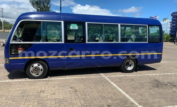 Comprar Usado Toyota Coaster Azul Carro em Maputo em Maputo Comprar Usado Toyota Coaster Azul Carro em Maputo em Maputo