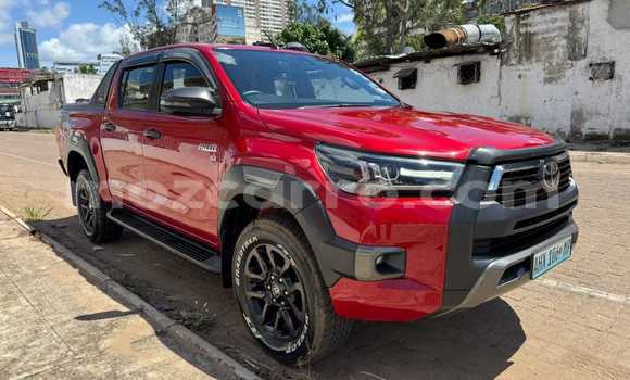 Comprar Usado Toyota Hilux Vermelho Carro em Maputo em Maputo
