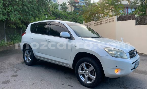 Tenga Tsaru Toyota RAV4 Chena Mota in Maputo in Maputo Tenga Tsaru Toyota RAV4 Chena Mota in Maputo in Maputo