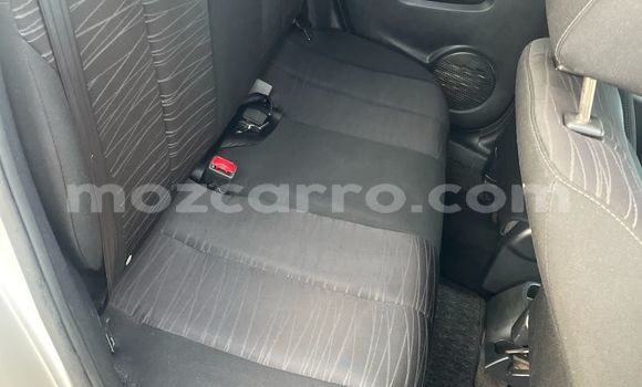 Nunua Ilio tumika Mazda Demio Fedha Gari ndani ya Maputo nchini Maputo Nunua Ilio tumika Mazda Demio Fedha Gari ndani ya Maputo nchini Maputo