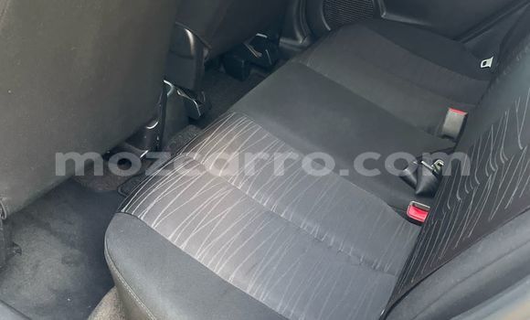 Nunua Ilio tumika Mazda Demio Fedha Gari ndani ya Maputo nchini Maputo Nunua Ilio tumika Mazda Demio Fedha Gari ndani ya Maputo nchini Maputo