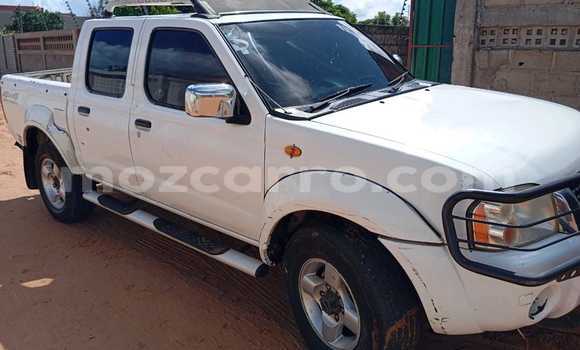 Buy Used Nissan Hardbody White Car in Maputo in Maputo