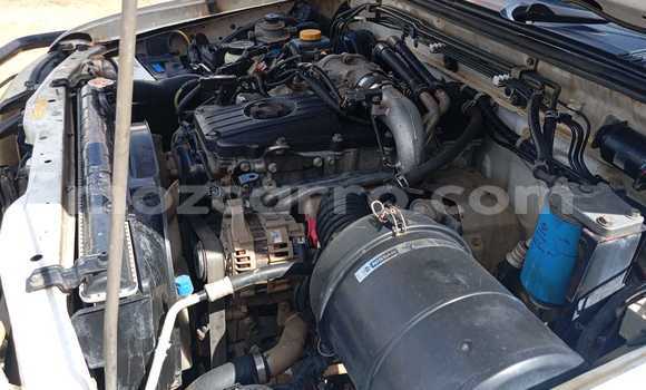 Nunua Ilio tumika Nissan Hardbody Nyeupe Gari ndani ya Maputo nchini Maputo Nunua Ilio tumika Nissan Hardbody Nyeupe Gari ndani ya Maputo nchini Maputo