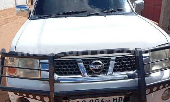 Nunua Ilio tumika Nissan Hardbody Nyeupe Gari ndani ya Maputo nchini Maputo Nunua Ilio tumika Nissan Hardbody Nyeupe Gari ndani ya Maputo nchini Maputo