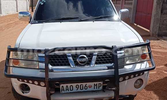 Nunua Ilio tumika Nissan Hardbody Nyeupe Gari ndani ya Maputo nchini Maputo Nunua Ilio tumika Nissan Hardbody Nyeupe Gari ndani ya Maputo nchini Maputo