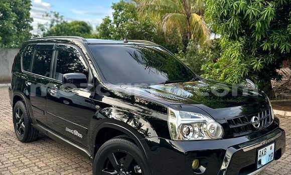 Buy Used Nissan X-Trail Black Car in Maputo in Maputo
