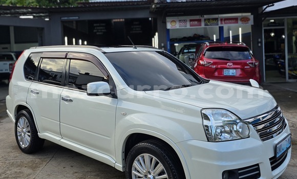 Nunua Ilio tumika Nissan X-Trail Nyeupe Gari ndani ya Maputo nchini Maputo