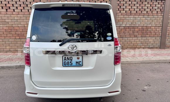 Tenga Tsaru Toyota Noah Chena Mota in Maputo in Maputo Tenga Tsaru Toyota Noah Chena Mota in Maputo in Maputo