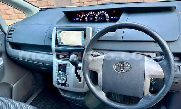 Tenga Tsaru Toyota Noah Chena Mota in Maputo in Maputo Tenga Tsaru Toyota Noah Chena Mota in Maputo in Maputo