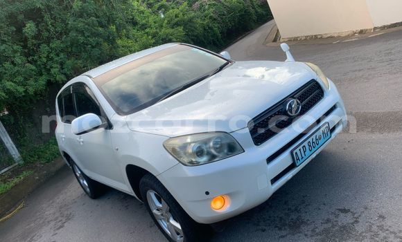 Tenga Tsaru Toyota RAV4 Chena Mota in Maputo in Maputo Tenga Tsaru Toyota RAV4 Chena Mota in Maputo in Maputo