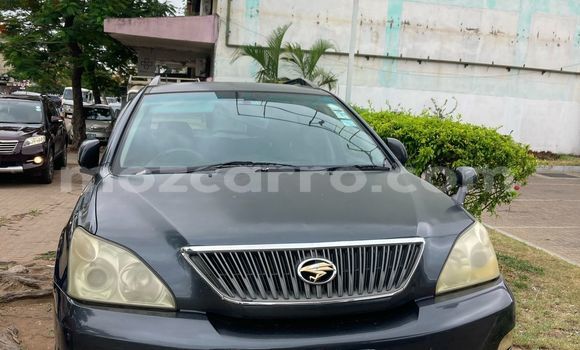 Nunua Ilio tumika Toyota Harrier Nyeusi Gari ndani ya Maputo nchini Maputo