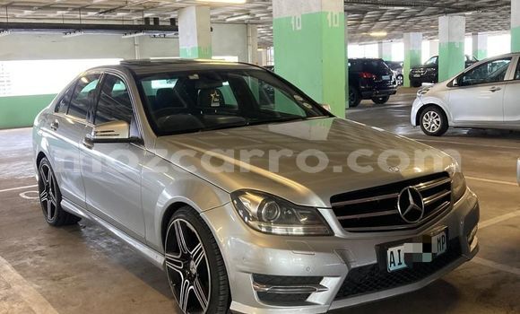 Nunua Ilio tumika Mercedes-Benz E-Classe Nyingine Gari ndani ya Maputo nchini Maputo