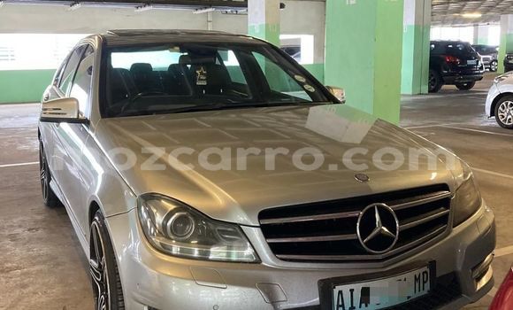 Comprar Usado Mercedes-Benz E-Classe De outros Carro em Maputo em Maputo Comprar Usado Mercedes-Benz E-Classe De outros Carro em Maputo em Maputo