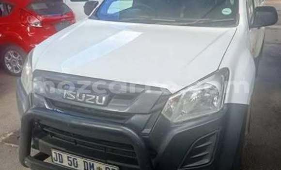 Comprar Usado Isuzu KB De outros Carro em Angoche em Nampula