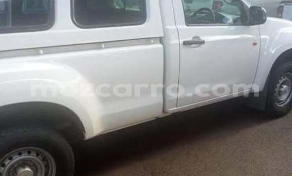 Comprar Usado Isuzu KB De outros Carro em Angoche em Nampula Comprar Usado Isuzu KB De outros Carro em Angoche em Nampula