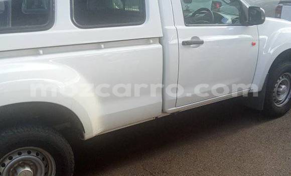 Comprar Usado Isuzu KB De outros Carro em Angoche em Nampula Comprar Usado Isuzu KB De outros Carro em Angoche em Nampula